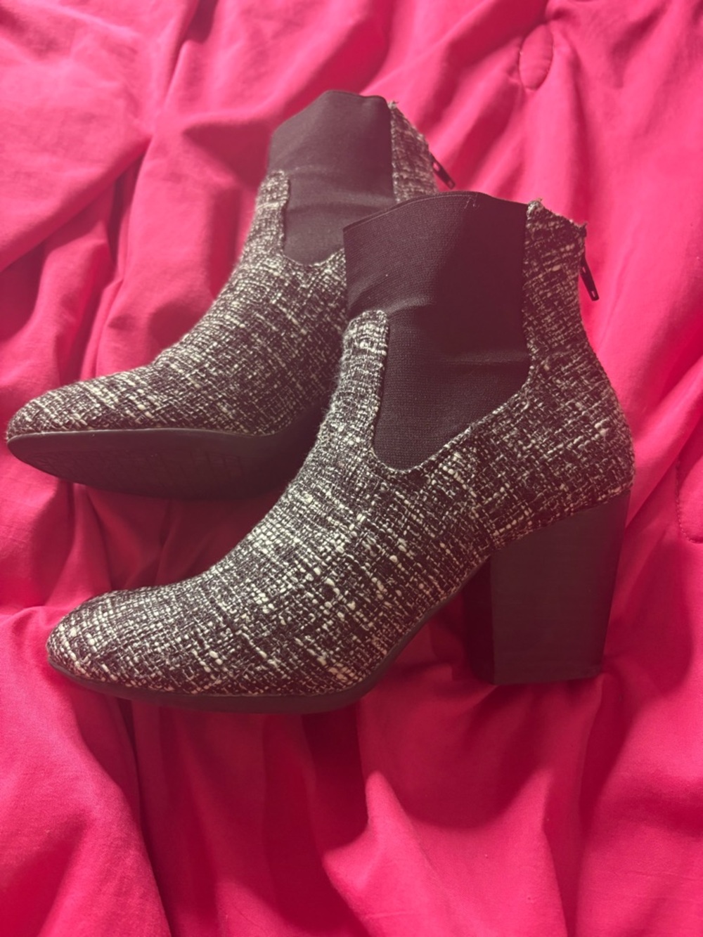 Women's Textured Black & White Ankle Booties - Block Heel